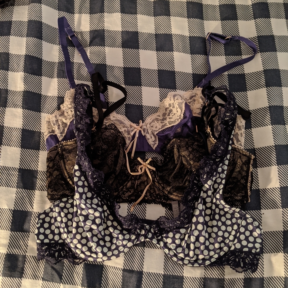 Set of 3 lace bralettes, size 34b